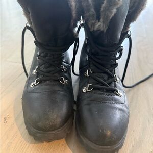 Cougar Black Winter Boots with Fur Trim